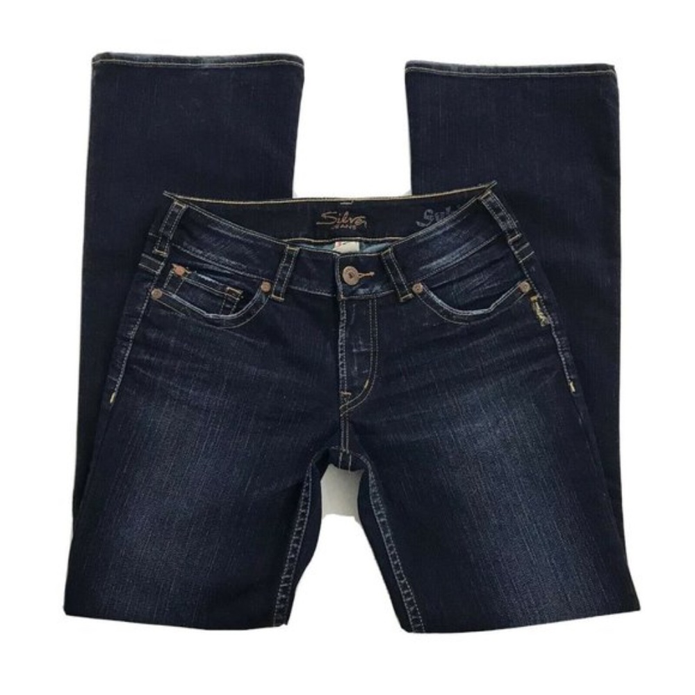 Silver Suki Dark Wash 28/32 Mid Rise Curvy Flare